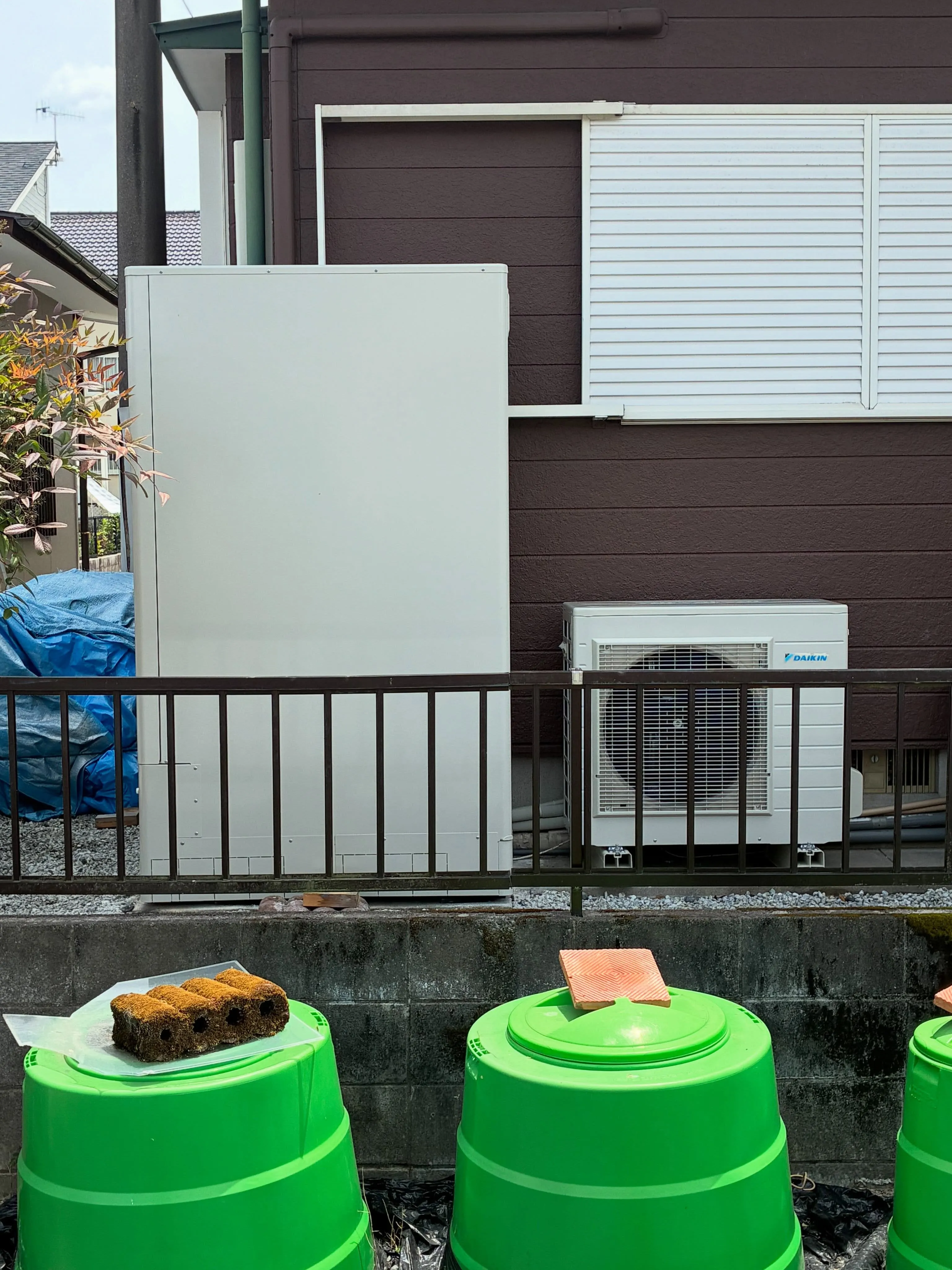 薄型エコキュートの取替工事