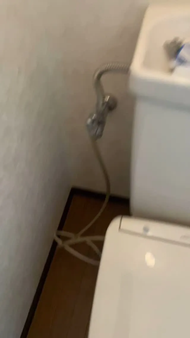 トイレのコンセントの増設工事をさせていただきました。