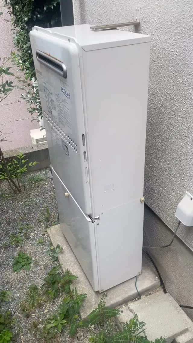 ガス給湯器の取替をさせていただきました。