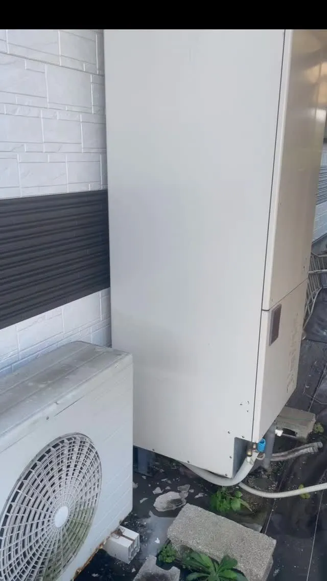 エコキュートの取替工事をさせていただきました。